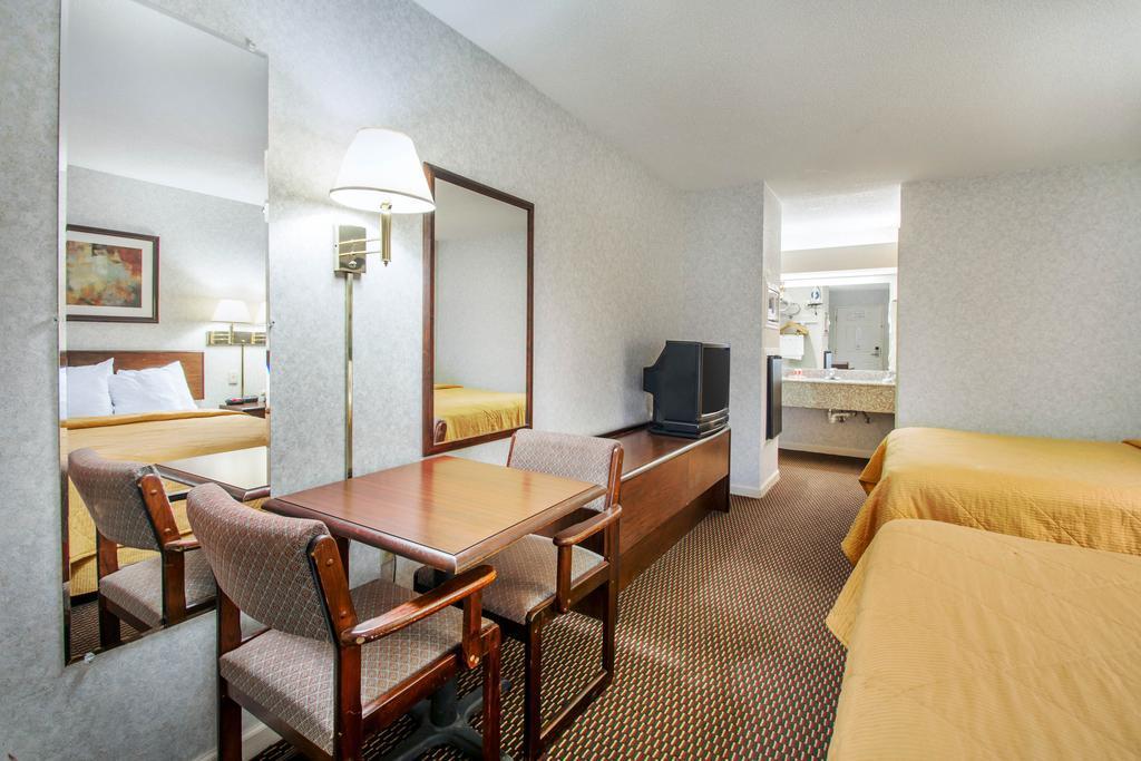 Econo Lodge Troy Exterior foto