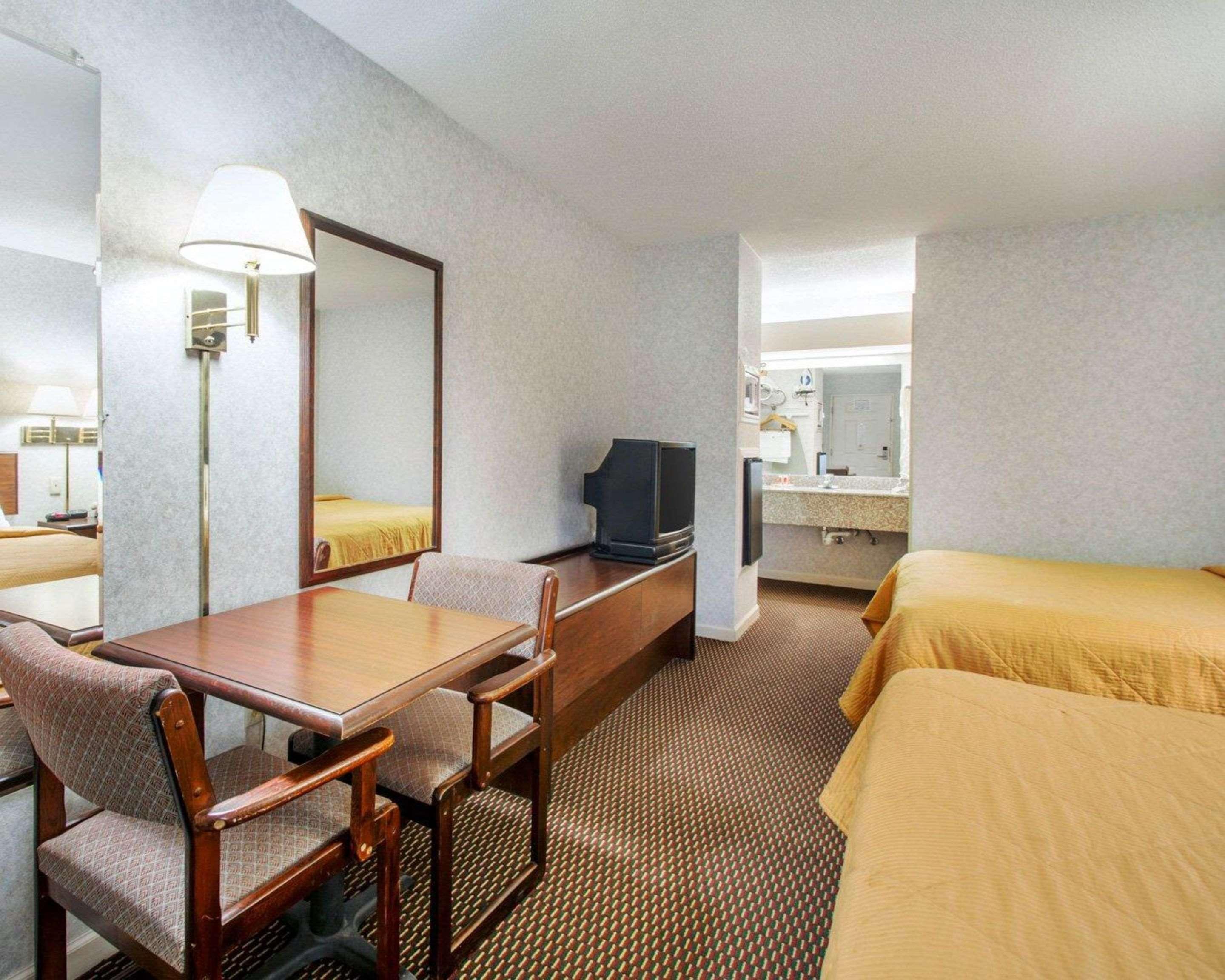 Econo Lodge Troy Exterior foto